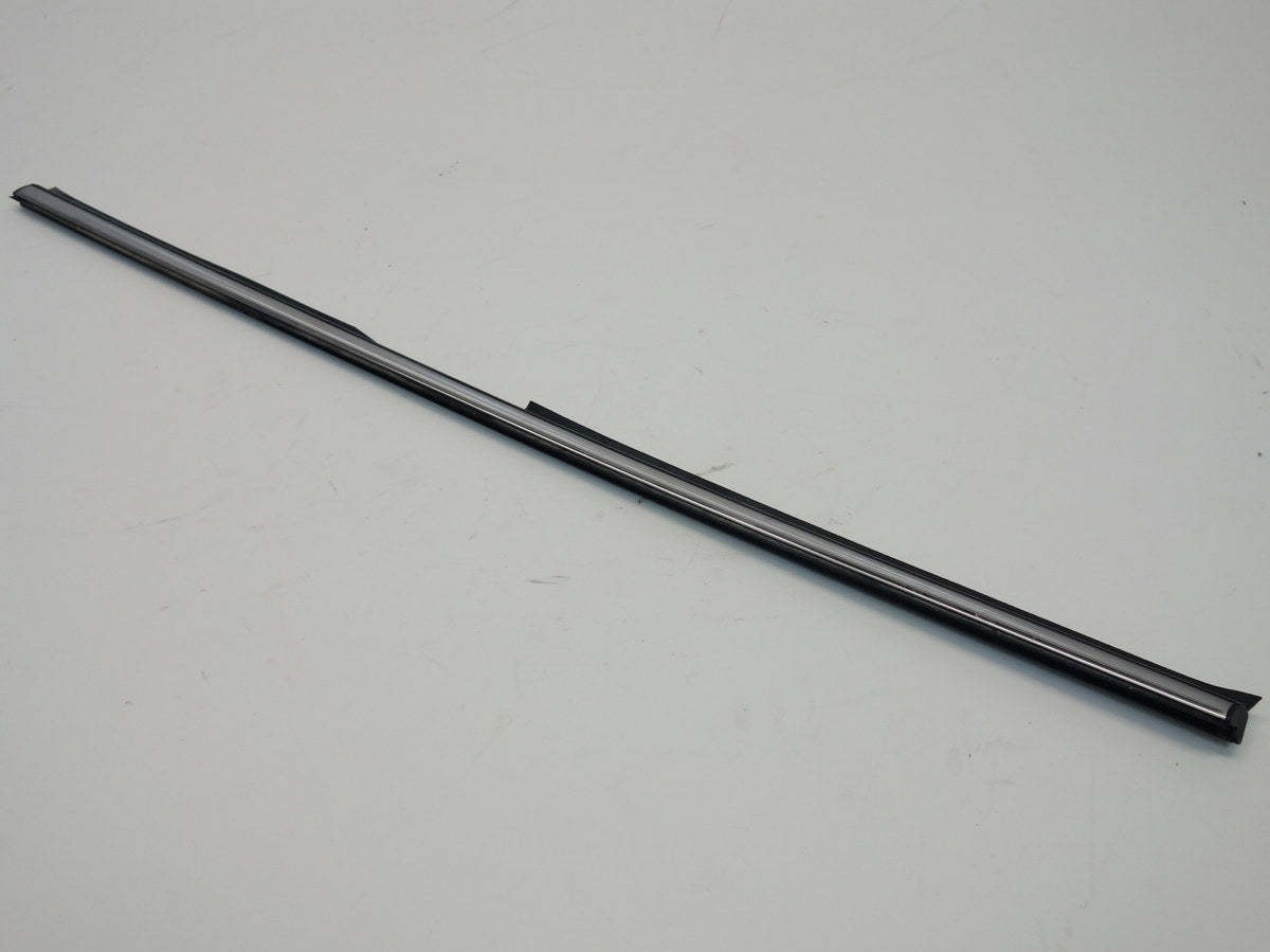 Mini Cooper Convertible Right Quarter Belt Line Trim Chrome 51367072932 05-08 R52
