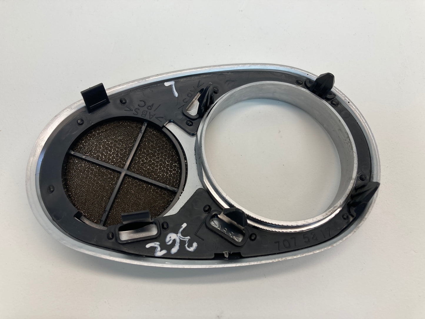 Mini Cooper Left Door Handle and Speaker Trim H/K 51417119247 R50 R52 R53