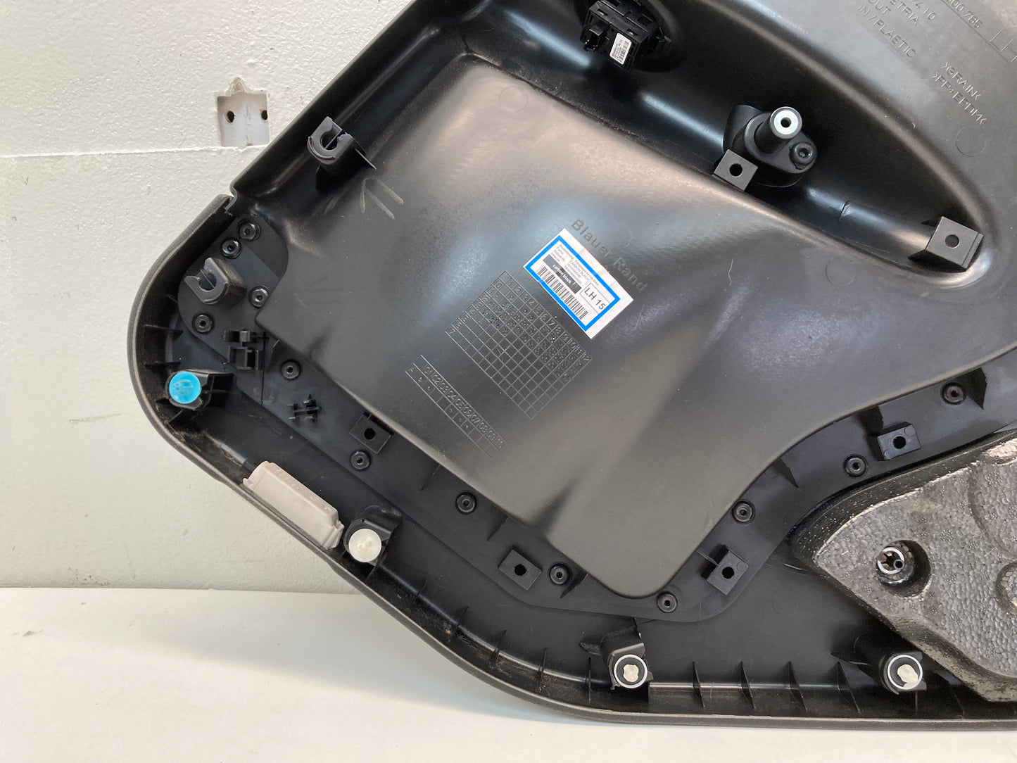 Mini Countryman Left Rear Door Trim Panel Black 51419812133 11-16 R60 402