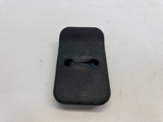 Mini Cooper Left Lateral Trim Catch Bracket Finisher 51437047765 02-06 R50 R53