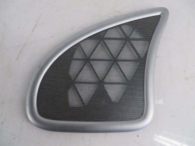 Mini Cooper Right Rear Quarter Trim Speaker Grille 51437120180 02-06 R50 R53