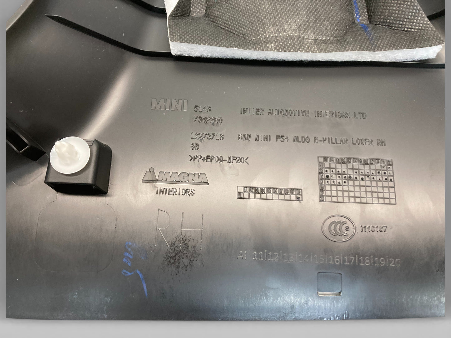 Mini Clubman Right Interior Lower B PIllar Column Cover Black 51437392292 16-24 F54