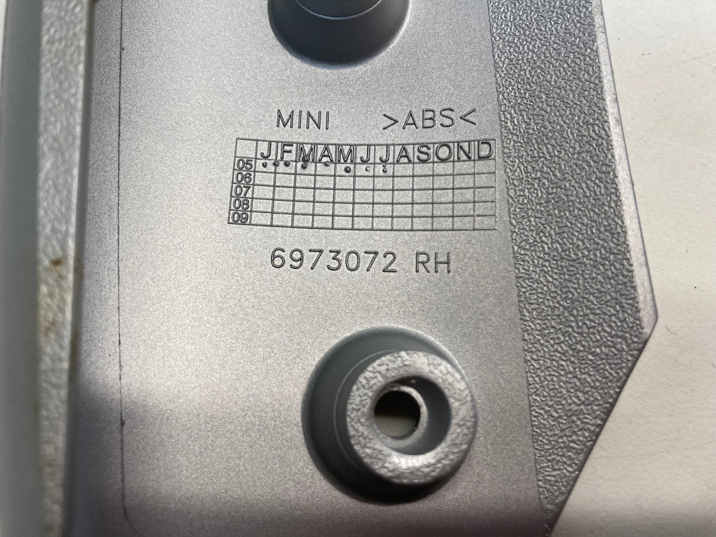 Mini Cooper Center Console Down Tube Pair Silver R50 R52 R53 425