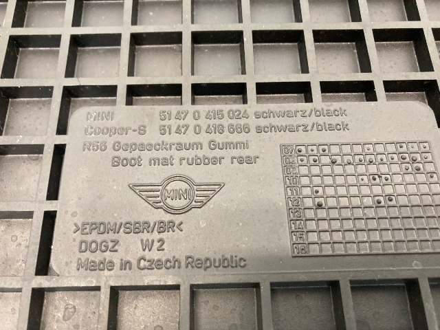 Mini Cooper Trunk Floor Mat Rubber 51470415024 07-15 R56 R58 R59 559