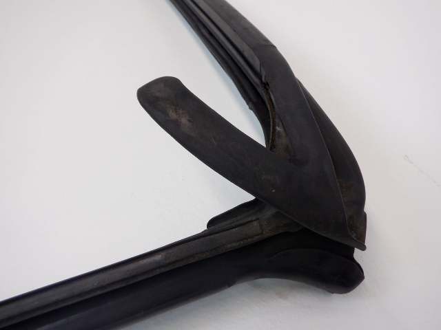 Mini Cooper Convertible Windshield Gasket Seal 51717072927 05-15 R52 R57