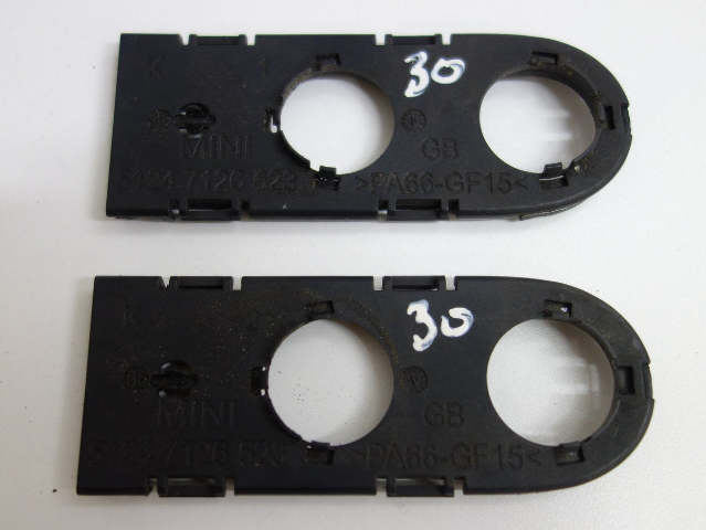 Mini Cooper Convertible Tailgate Hinge Cover Brackets 51717126523 05-08 R52