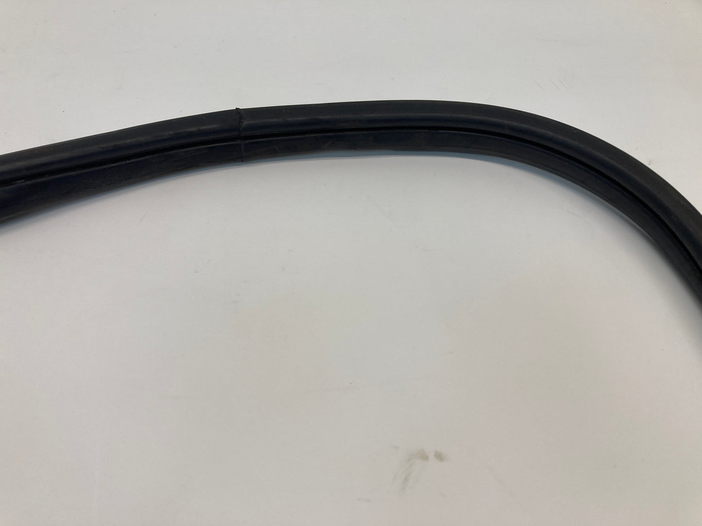Mini Cooper 5 Door Left Rear Door Seal 51727440048 F55