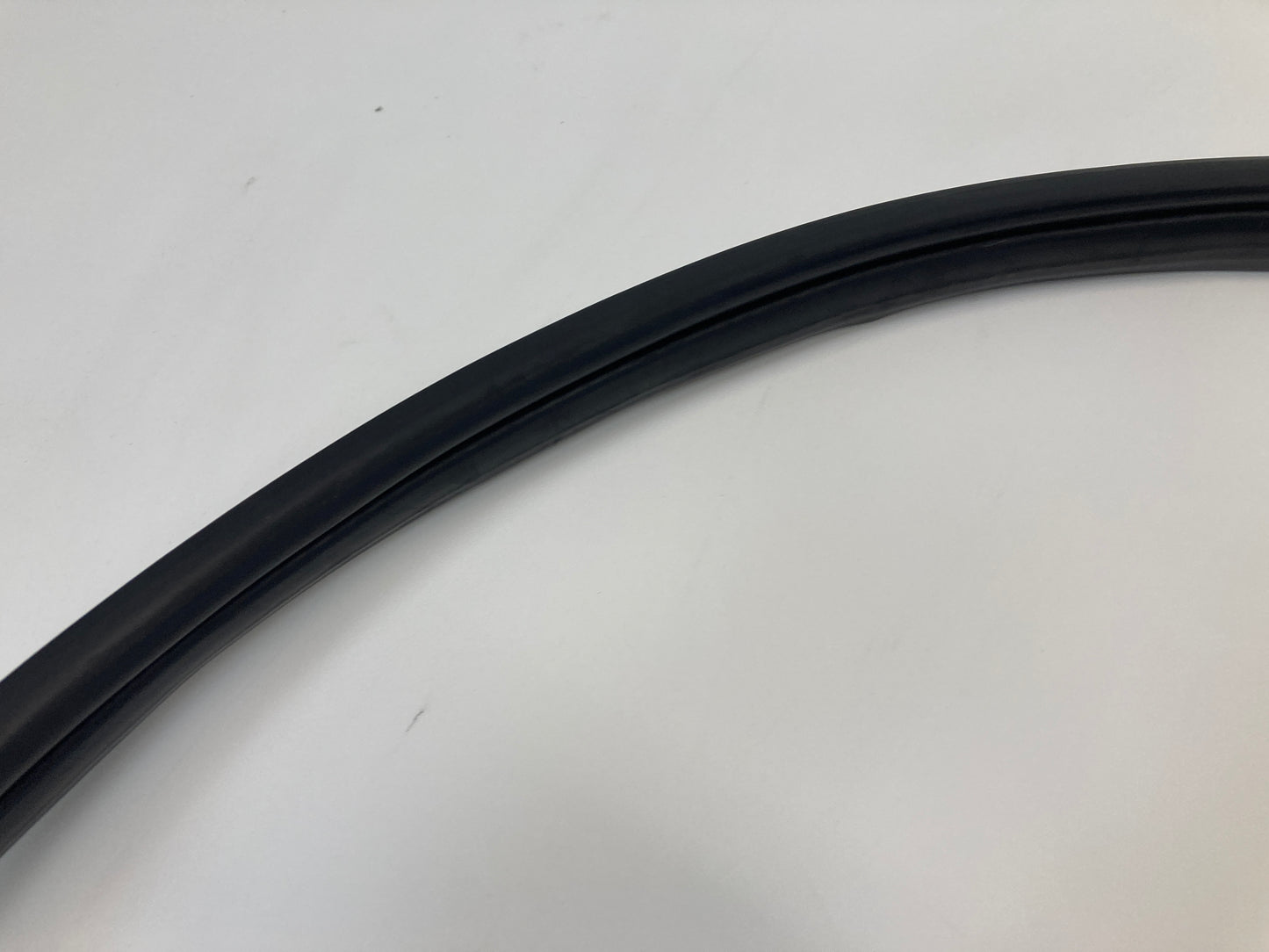 Mini Cooper 5 Door Left Rear Door Seal 51727440048 F55