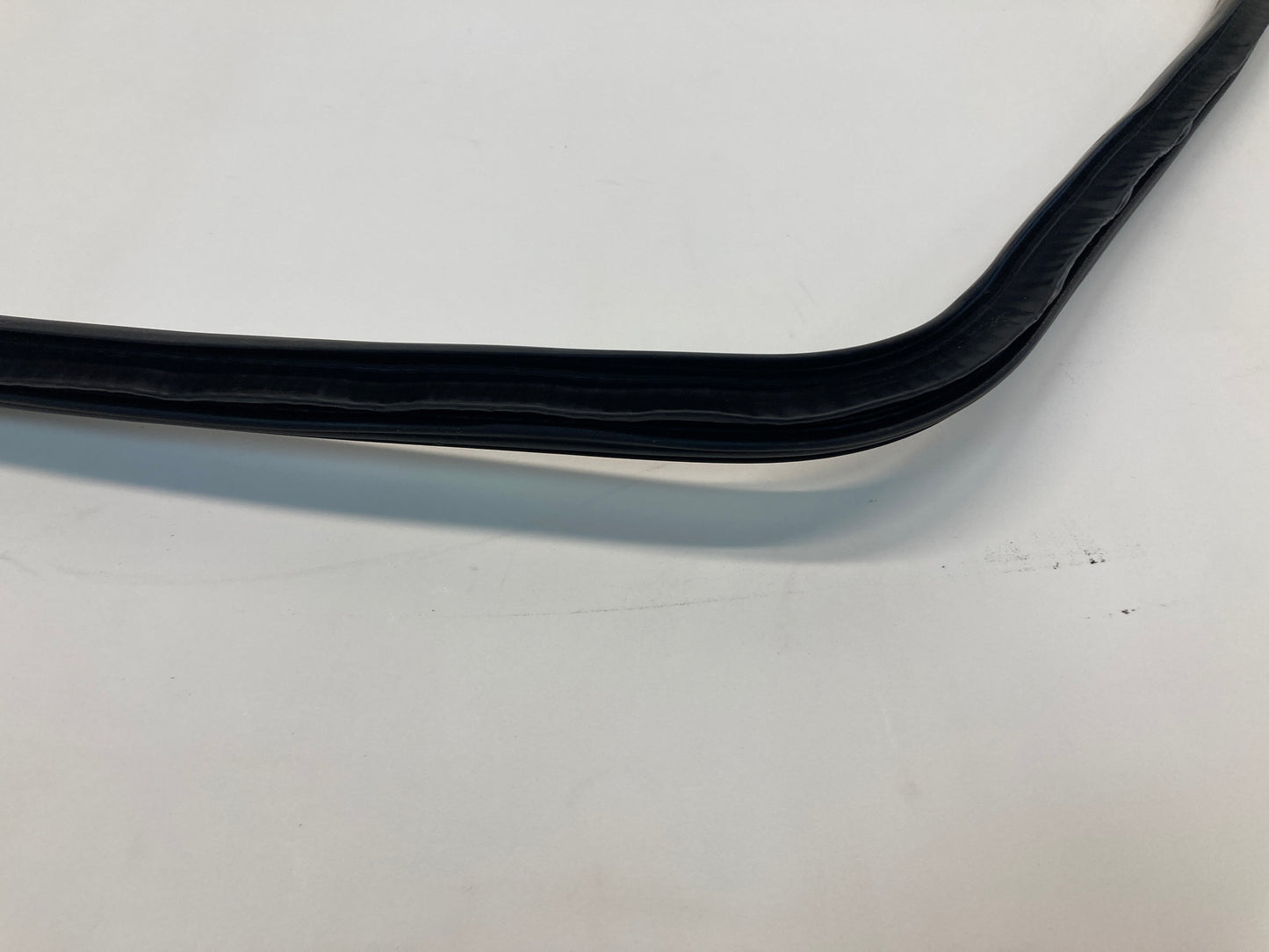Mini Cooper 5 Door Left Rear Door Seal 51727440048 F55