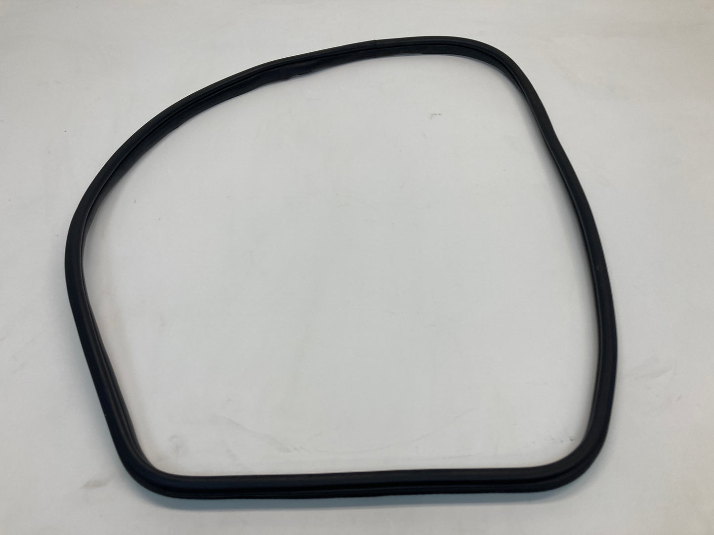 Mini Cooper 5 Door Left Rear Door Seal 51727440048 F55