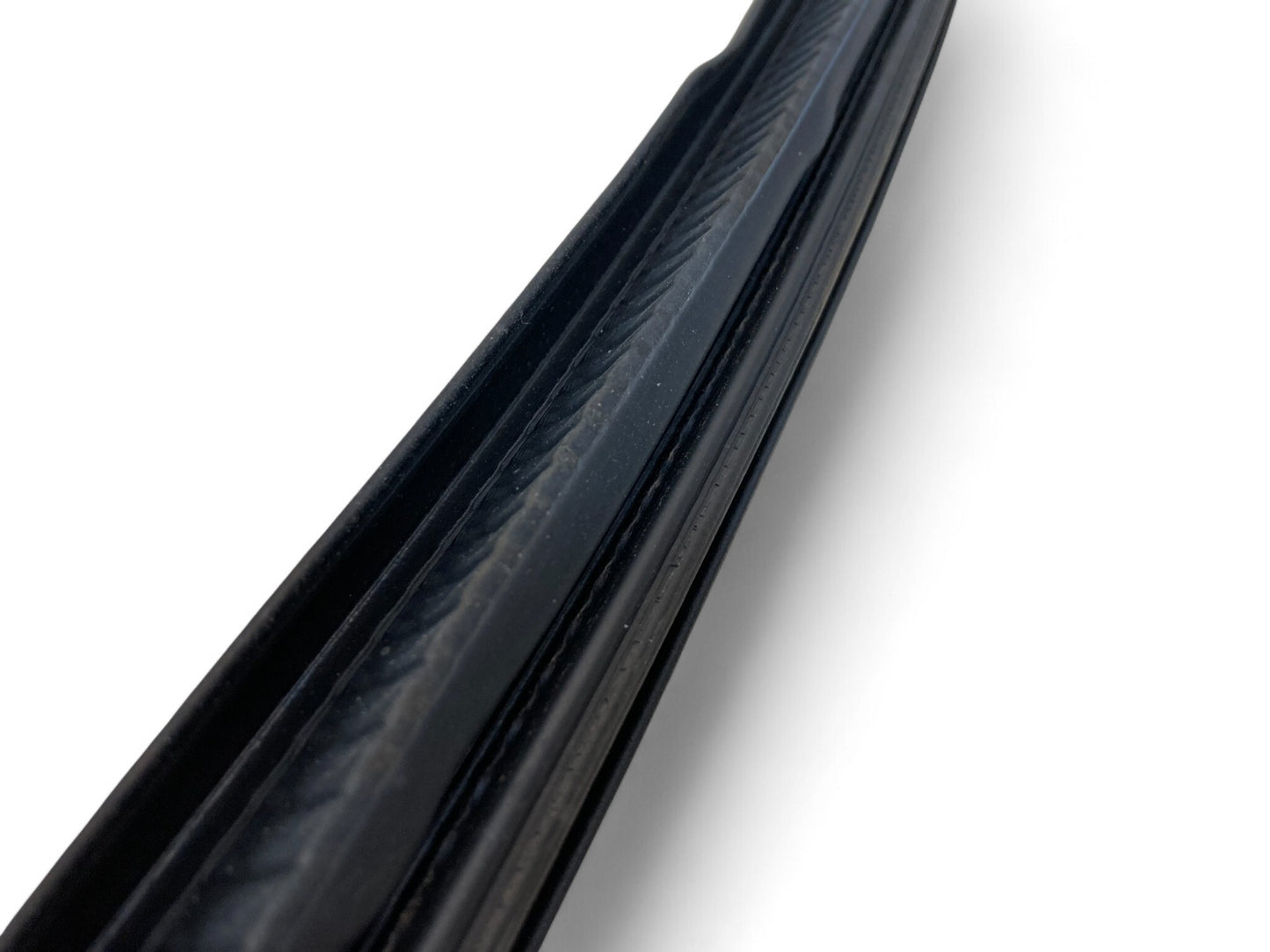 Mini Cooper Countryman Front Door Seal 51727475753 2017-2024 F60