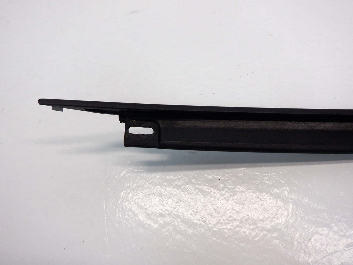 Mini Cooper Coupe Left Door Seal Mount 51762759201 12-15 R58