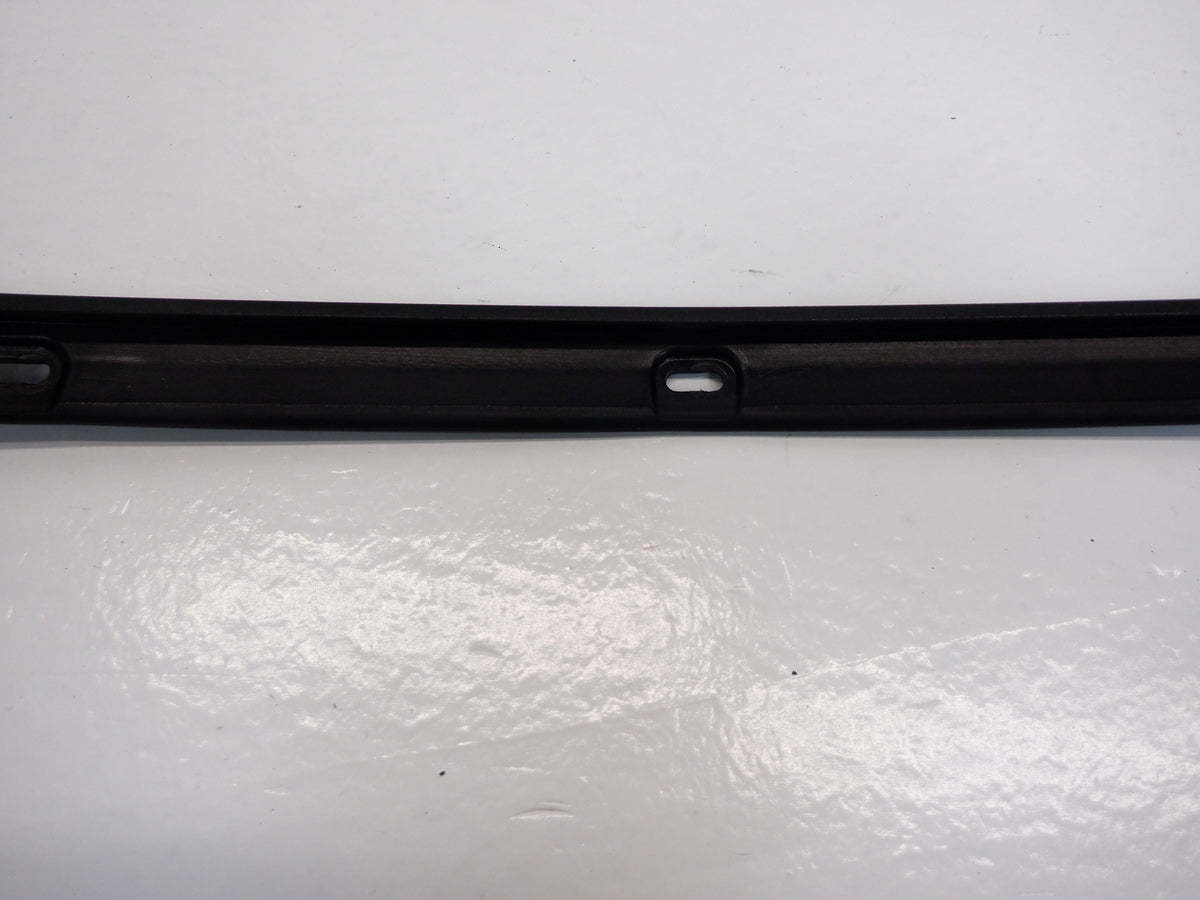 Mini Cooper Coupe Left Door Seal Mount 51762759201 12-15 R58
