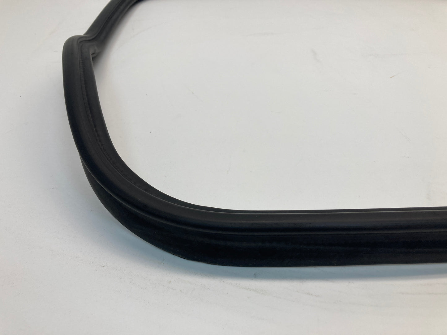 Mini Cooper 5 Door Hatch Trunk Lid Seal 51767379602 F55