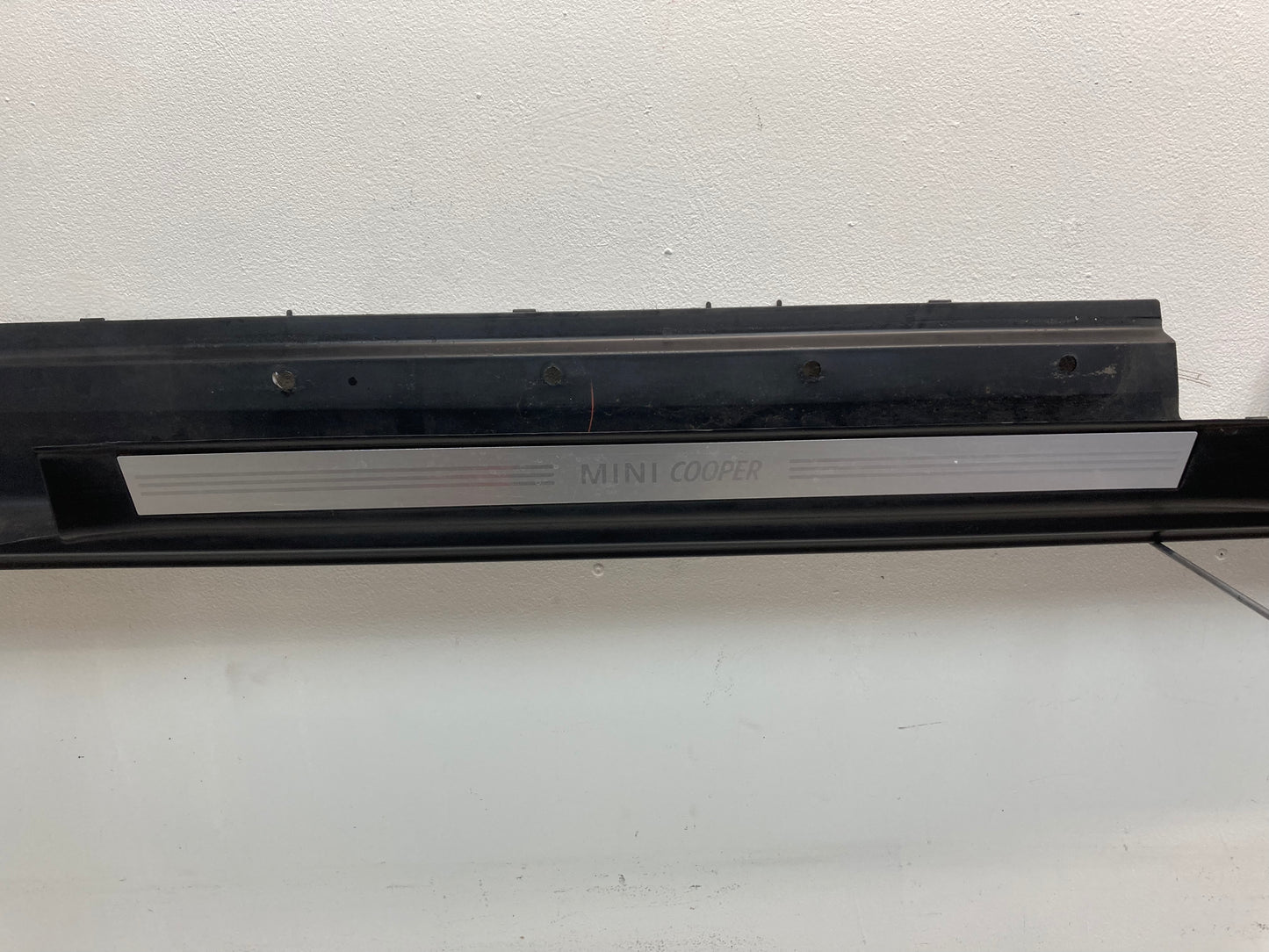 Mini Cooper Right Side Skirt Door Sill 51777147916 2007-2015 R56 R57 R58 R59 394