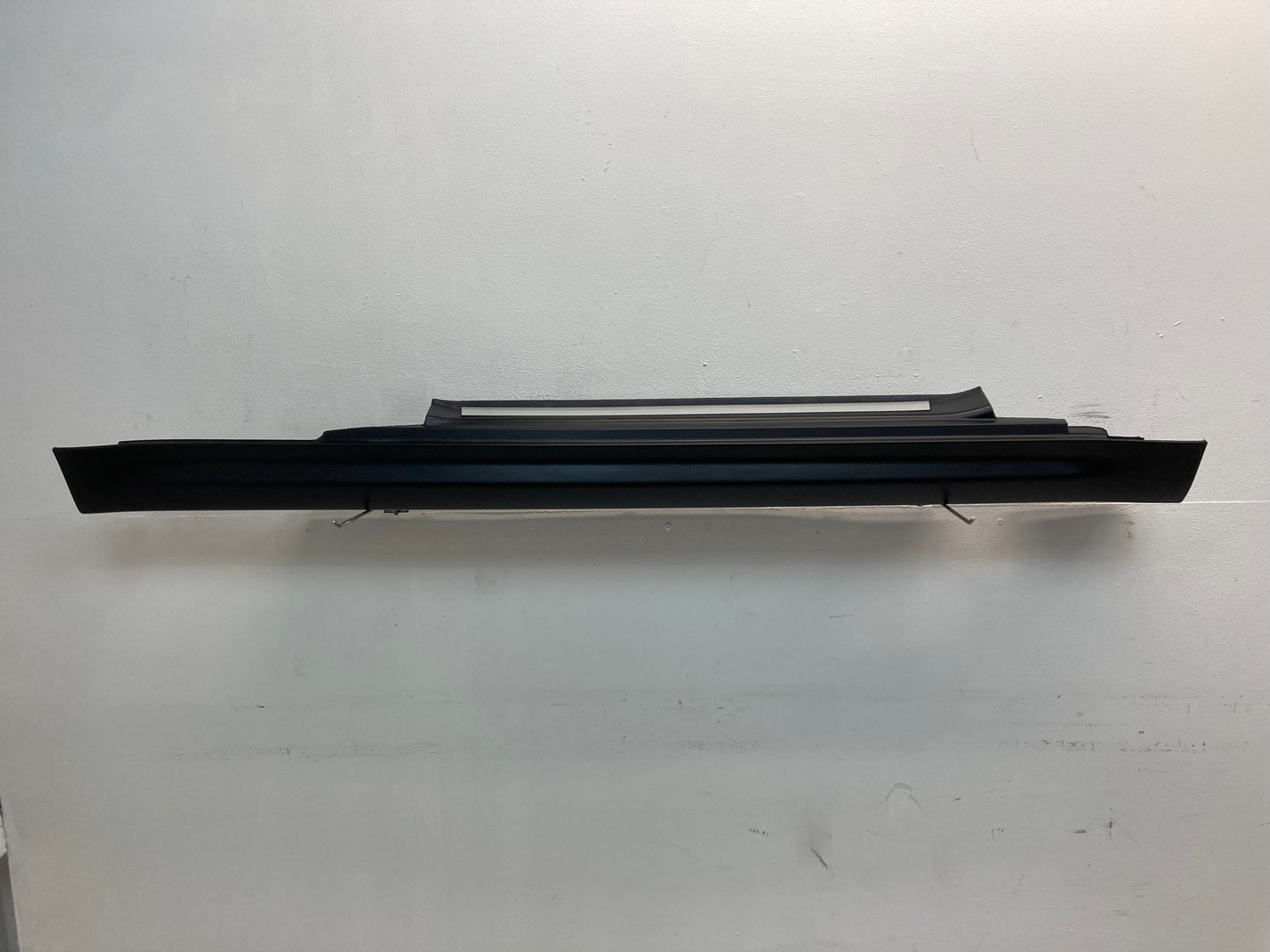 Mini Cooper Right Side Skirt Door Sill 51777147916 2007-2015 R56 R57 R58 R59 394