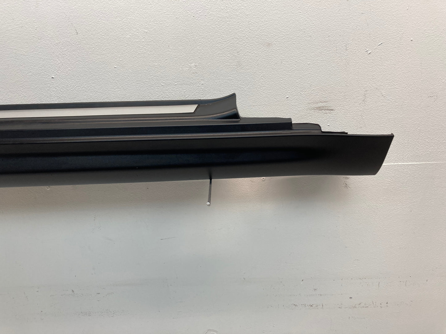 Mini Cooper Right Side Skirt Door Sill 51777147916 2007-2015 R56 R57 R58 R59 394