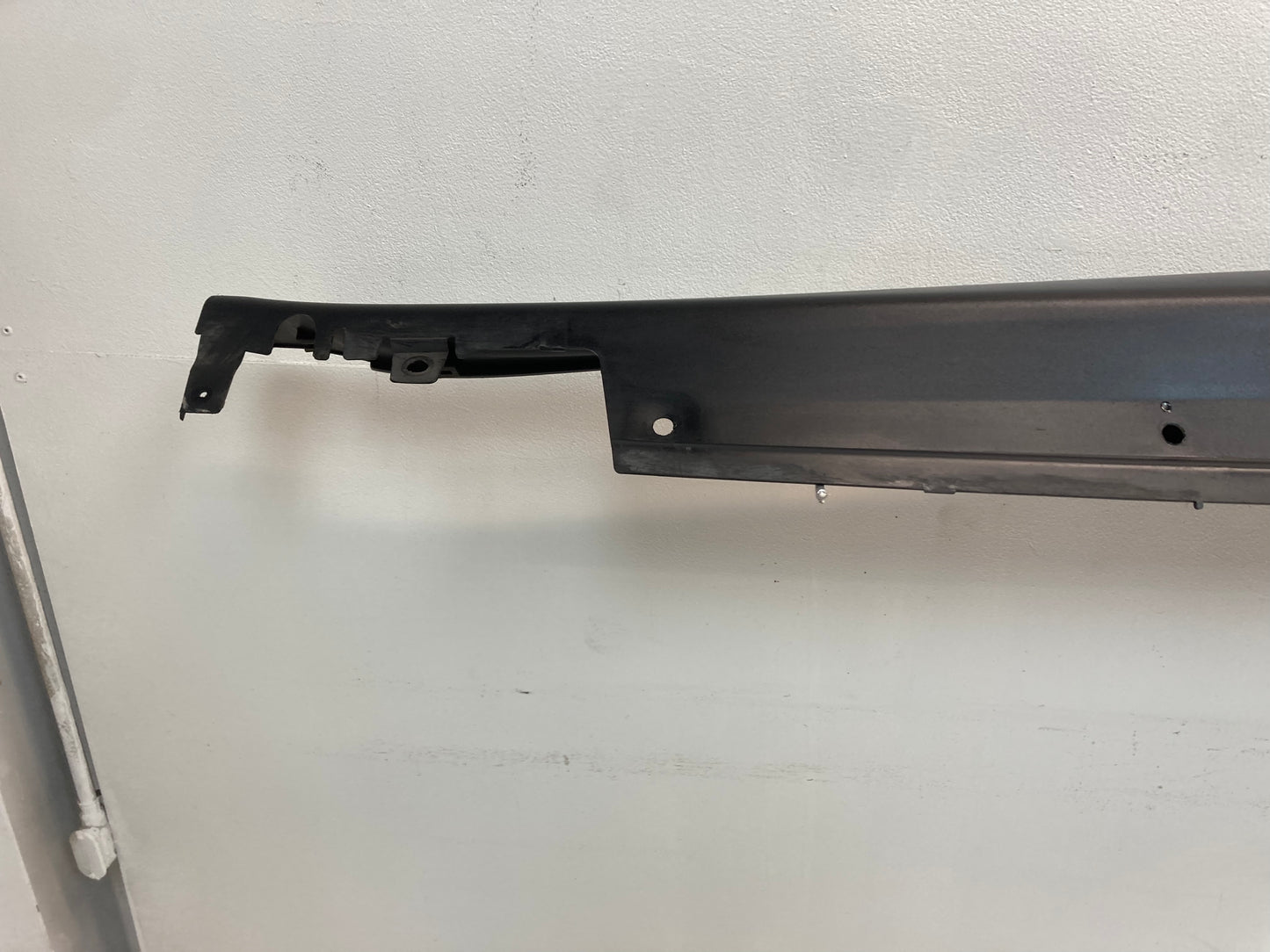 Mini Cooper Right Side Skirt Door Sill 51777147916 2007-2015 R56 R57 R58 R59 394