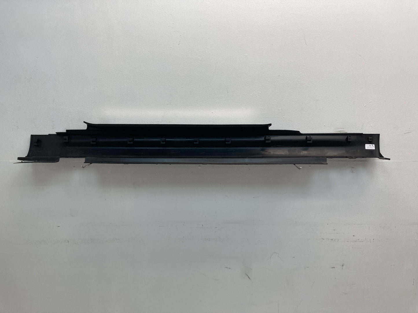 Mini Cooper Right Side Skirt Door Sill 51777147916 2007-2015 R56 R57 R58 R59 394