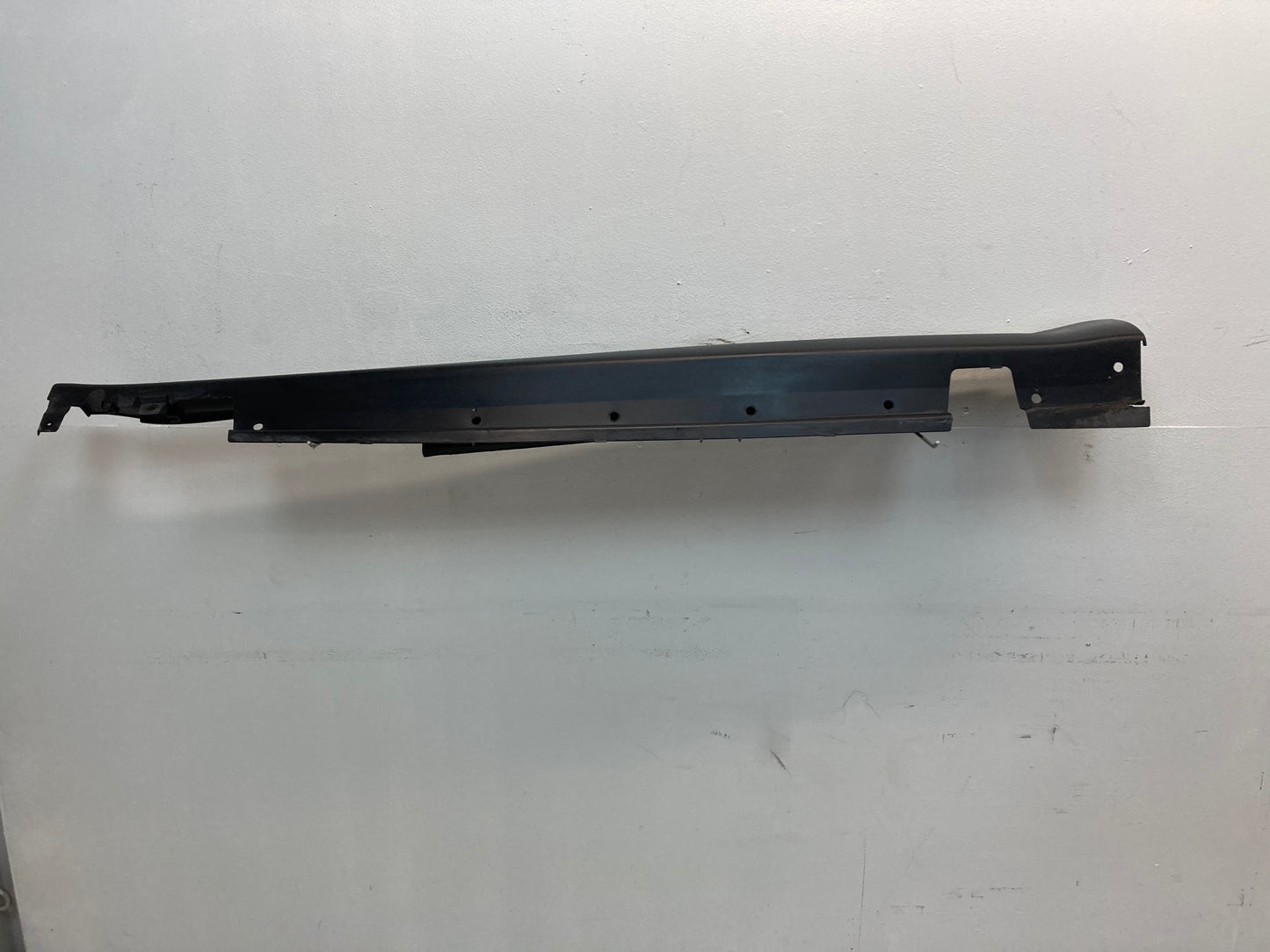 Mini Cooper Right Side Skirt Door Sill 51777147916 2007-2015 R56 R57 R58 R59 394