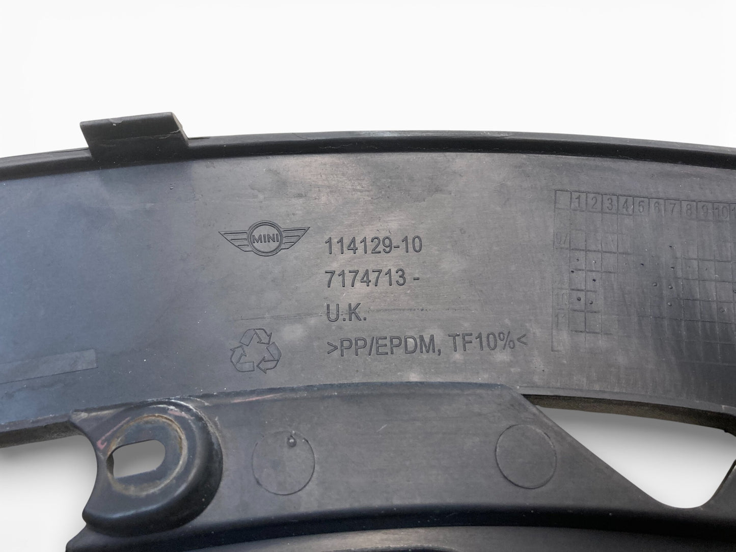 Mini Cooper Clubman Left Rear Wheel Arch Trim 51777174713 08-14 R55 525
