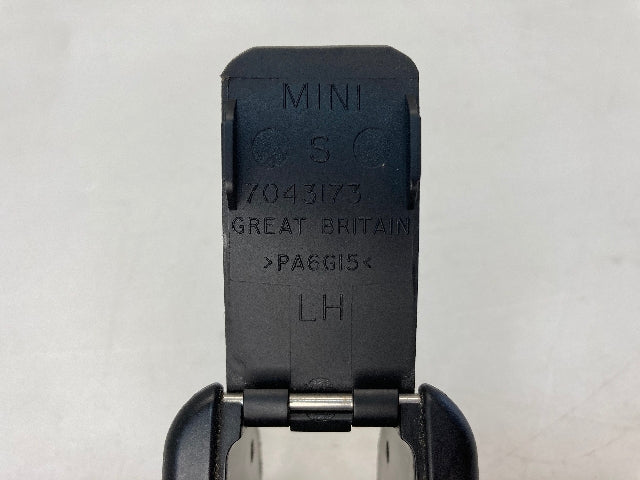 Mini Cooper Left Rear Seat Restraint Isofix Cover 52207043173 02-08 R50 R52 R53