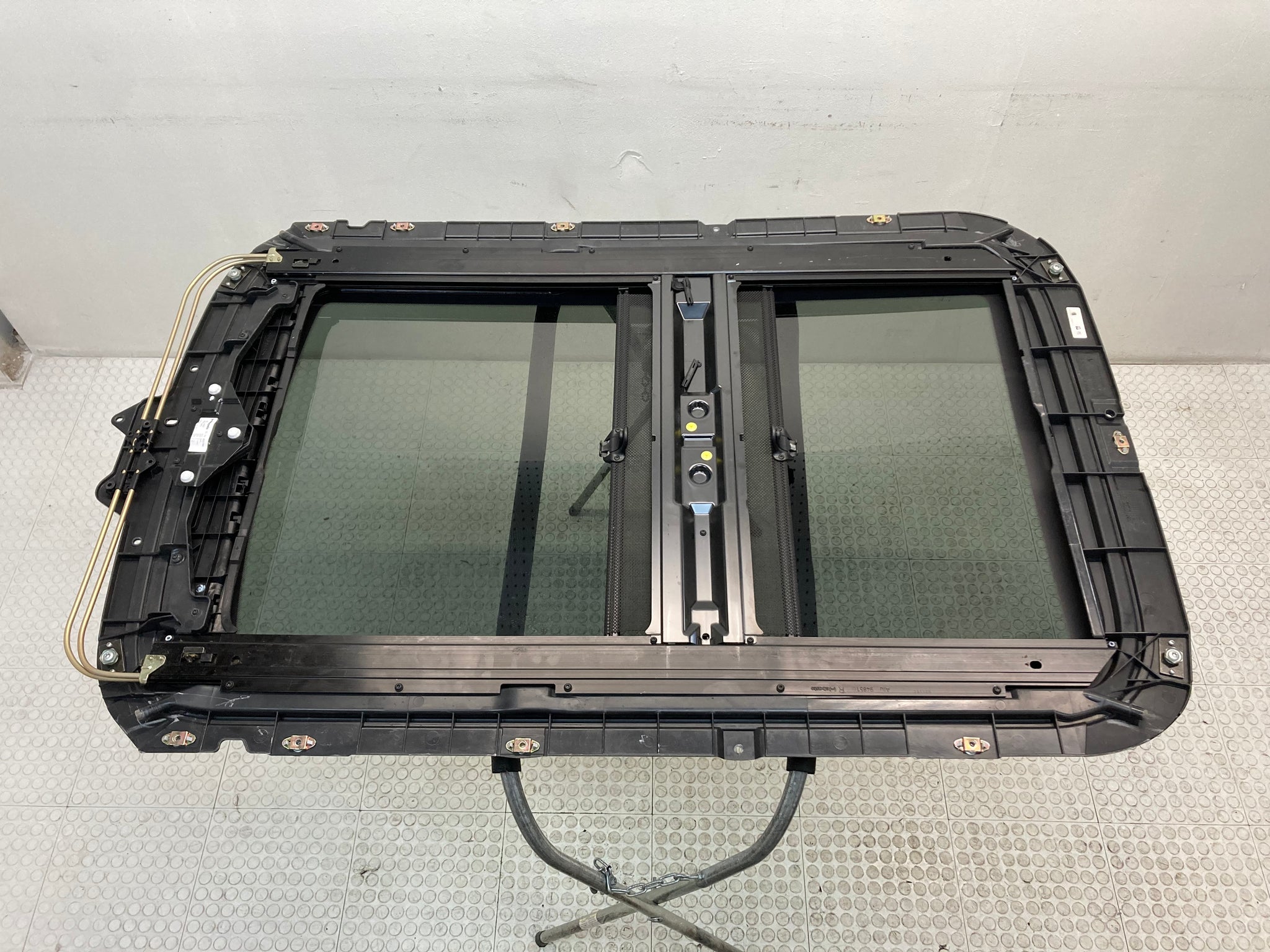 Mini Cooper Sunroof Assembly 54107053424 0206 R50 R53 ALLMAG Auto Parts