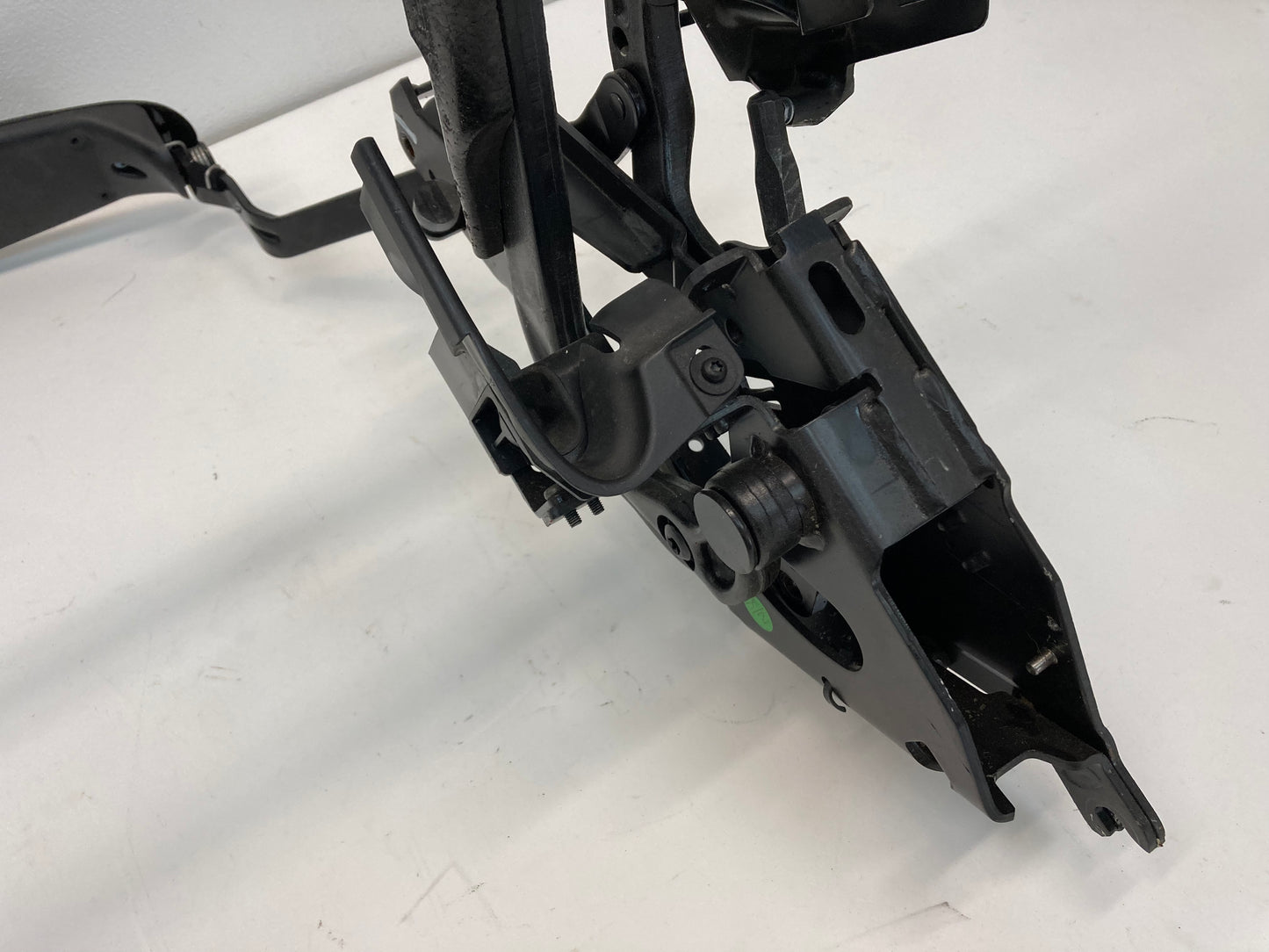 Mini Cooper Convertible Top Frame 54347180037 05-08 R52