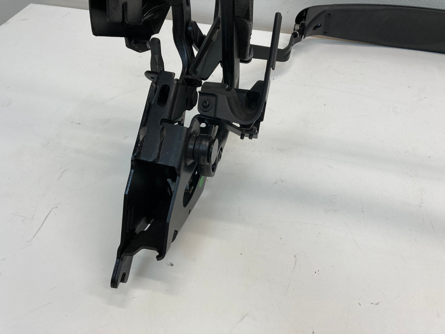 Mini Cooper Convertible Top Frame 54347180037 05-08 R52