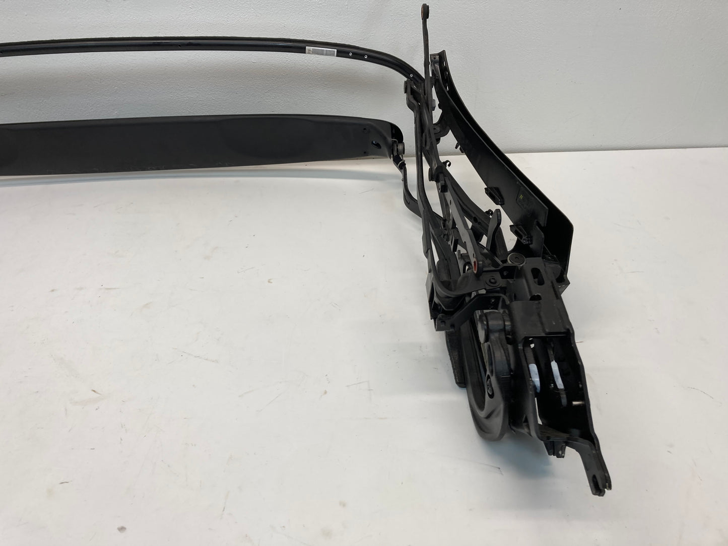 Mini Cooper Convertible Top Frame 54347180037 05-08 R52