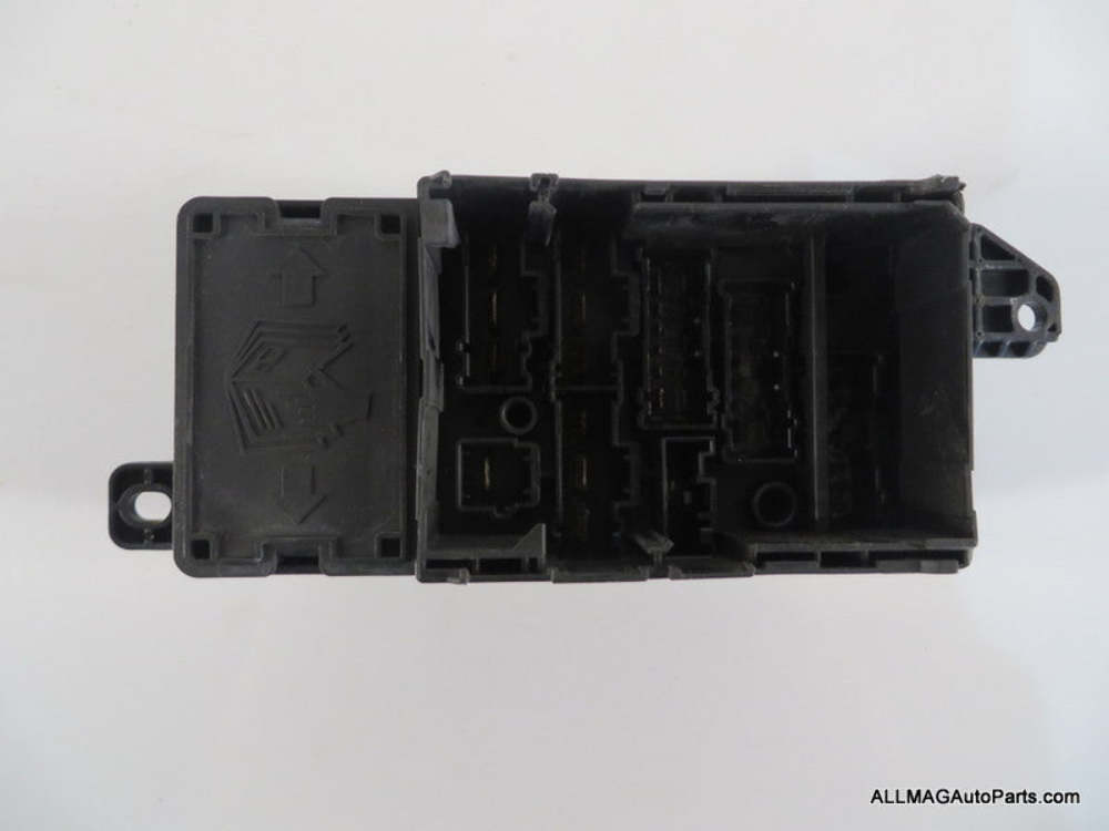 Mini Cooper Engine Bay Fuse Relay Box 61131480790 02-03 R50 R53