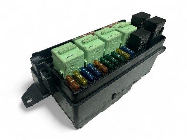 Mini Cooper Hatchback Engine Bay Fuse Relay Box 61136906604 2003-2006 R50 R53