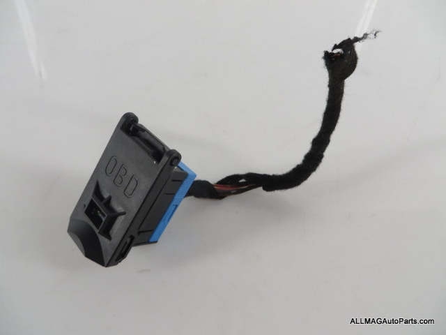 Mini Cooper OBD Plug Housing 61138380698 02-08 R50 R52 R53