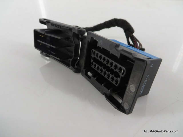 Mini Cooper OBD Plug Housing 61138380698 02-08 R50 R52 R53