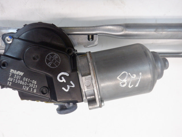 Mini Cooper Front Windshield Wiper Motor Drive Unit and Linkage 61617301041 F55 F56