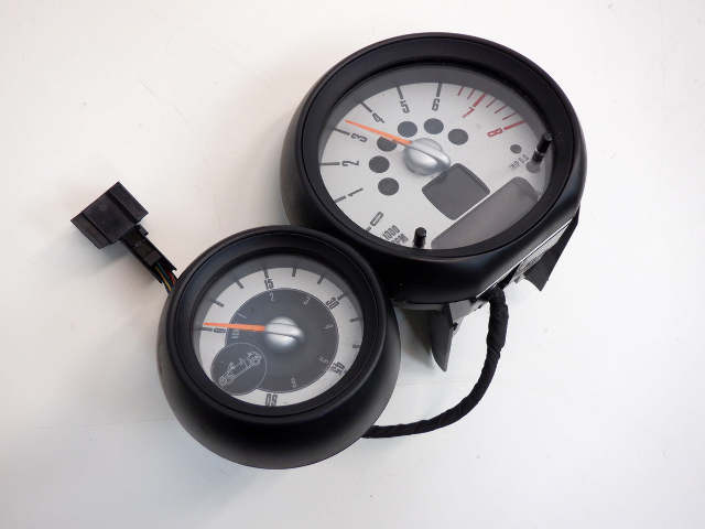 Mini Cooper Convertible Tachometer w/ Always Open Timer Black 62109325831 09-15 R57 R59