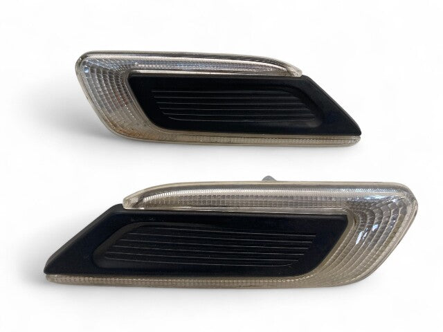 Mini Countryman S Right Turn Signal Light W/ Scuttle Trim 51137414096 17-24 F60