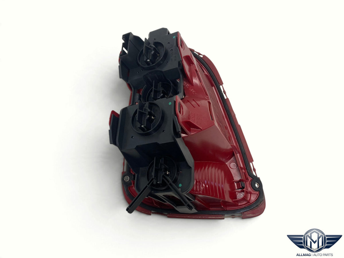 Mini Cooper Right Rear Tail Light Amber Lens 63212757010 2007-2010 R56 R57 563