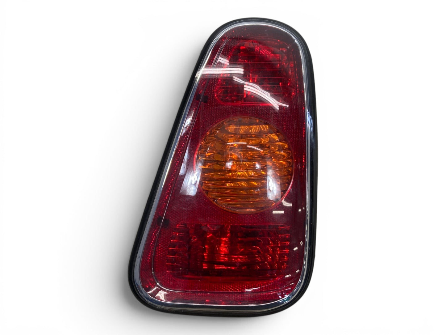 Mini Cooper Right Rear Tail Light 63216935784 2002-2004 R50 R53 537