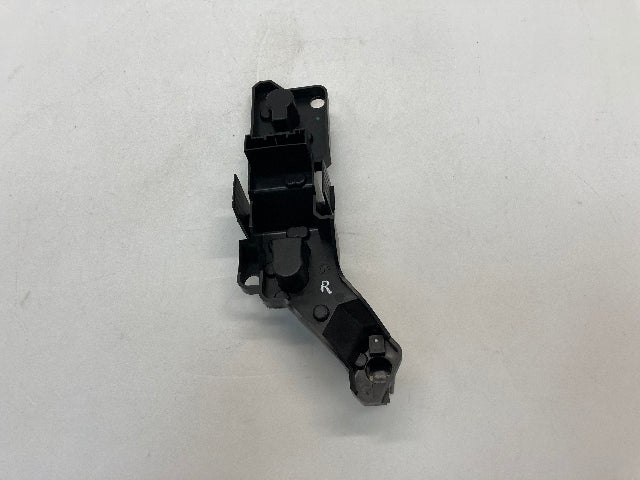 Mini Cooper Right Rear Taillight  Bulb Socket 63217166008 05-08 R50 R52 R53