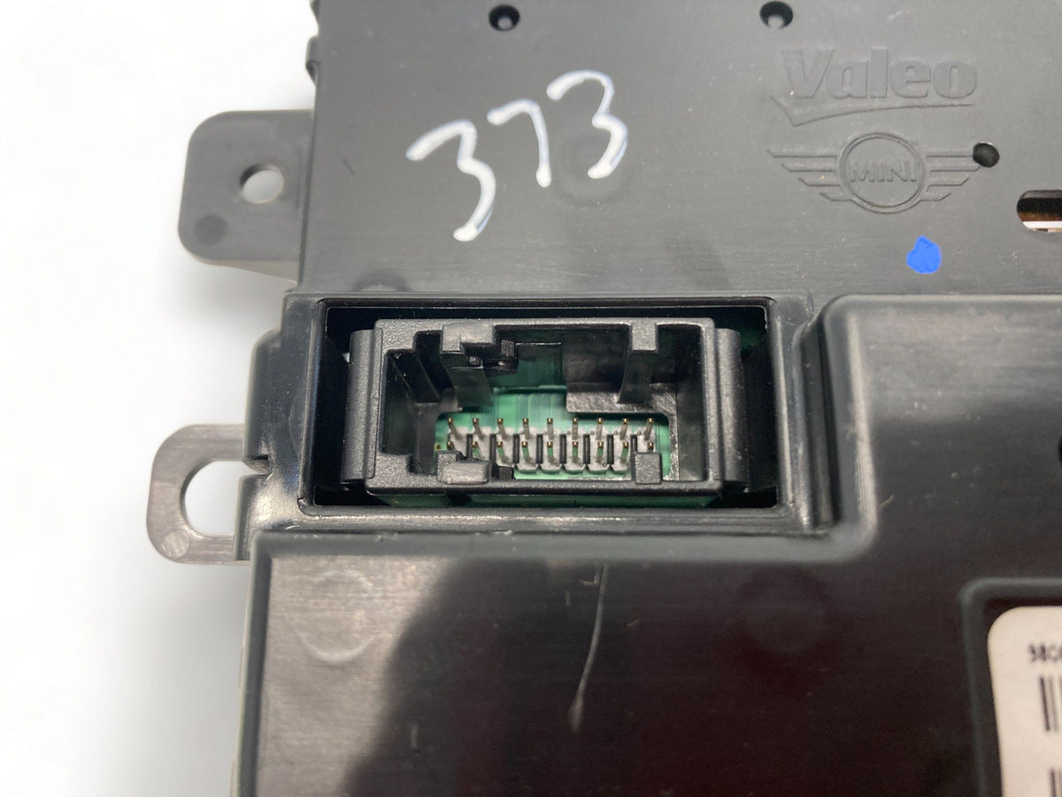Mini Countryman AC Control Panel Auto Without Heated Seats 64113457397 11-12 R60
