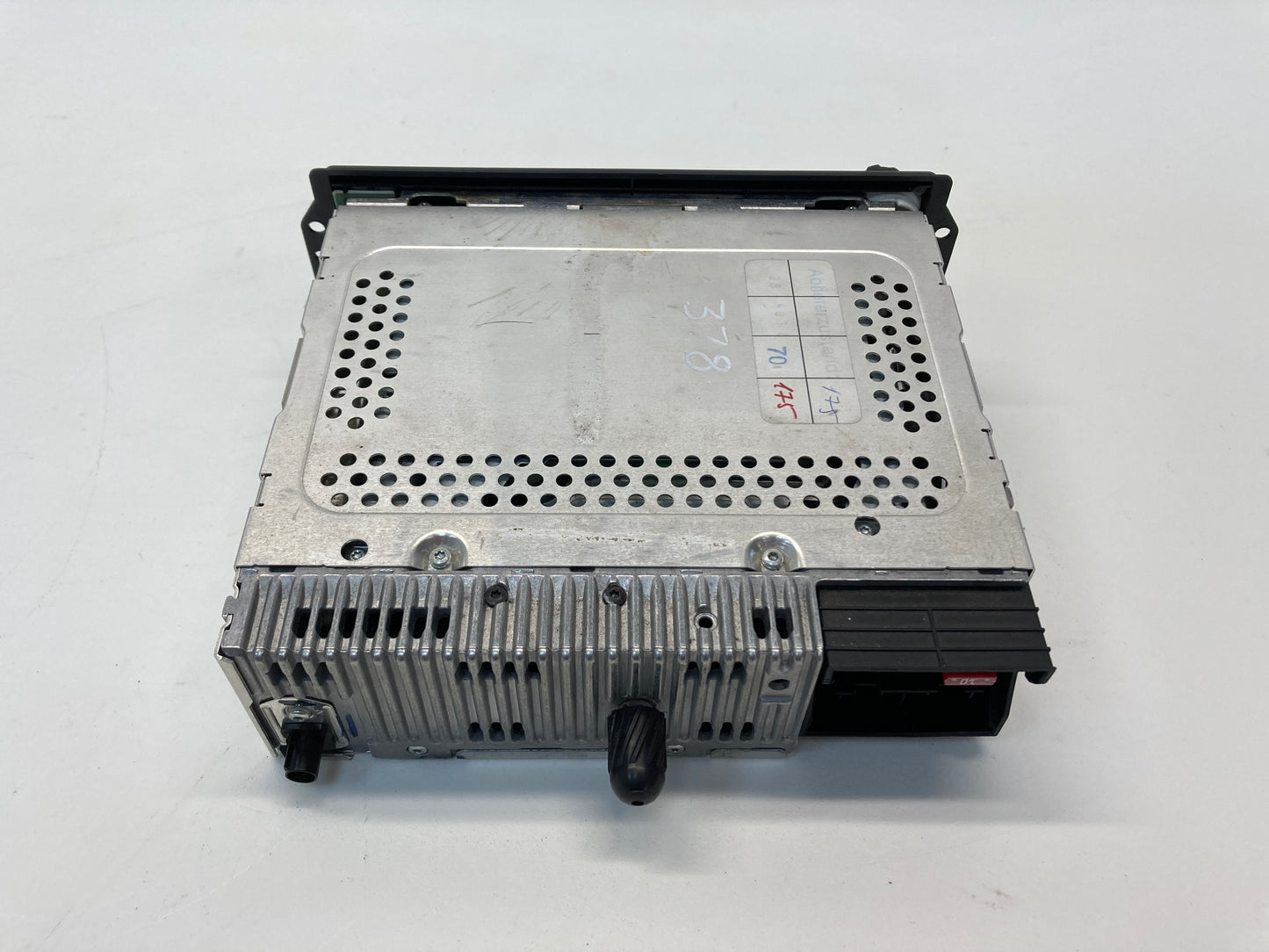 Mini Cooper Boost Radio AM/FM/CD 65129136412 02-08 R50 R52 R53