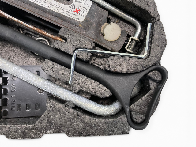 Mini Cooper Tool Kit and Jack Tray 71111501931 2002-2008 R50 R52 560