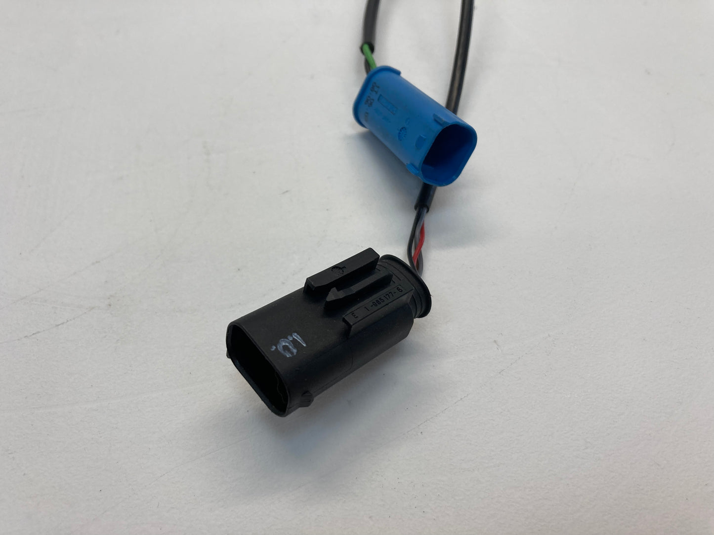 Mini Cooper Right Front Seat Belt Buckle 72111485967 2002-2005 R50 R52 R53