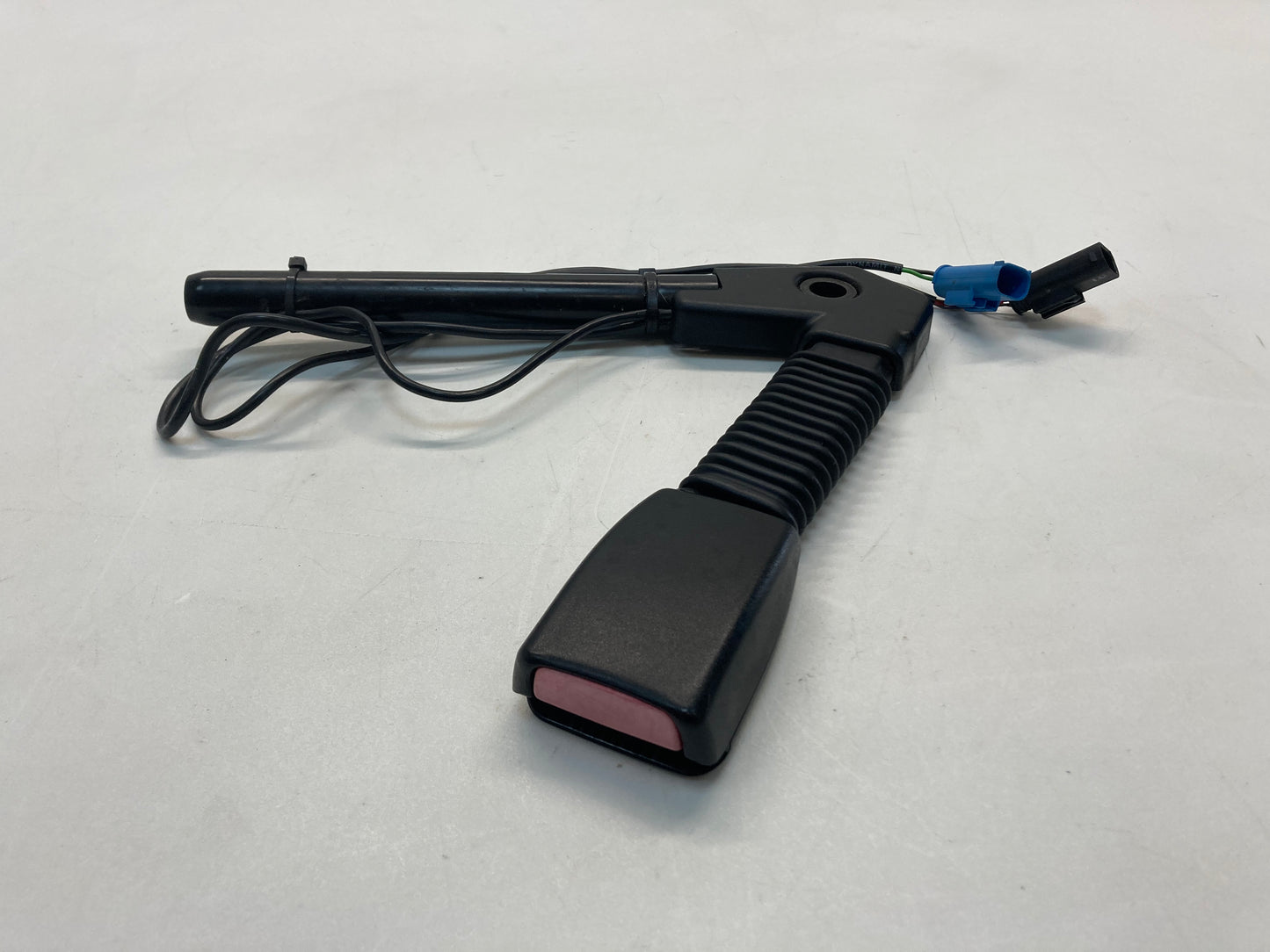 Mini Cooper Left Front Seat Belt Buckle 72111485968 2002-2005 R50 R52 R53