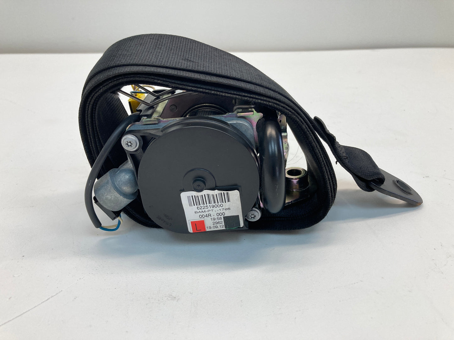 Mini Cooper Convertible Left Front Seat Belt 72117276851 12-15 R57