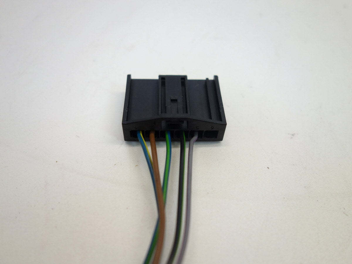 Used Genuine MINI Cooper Rear Tail Light Connector With Wiring – R50 R53 (Left Or Right)
