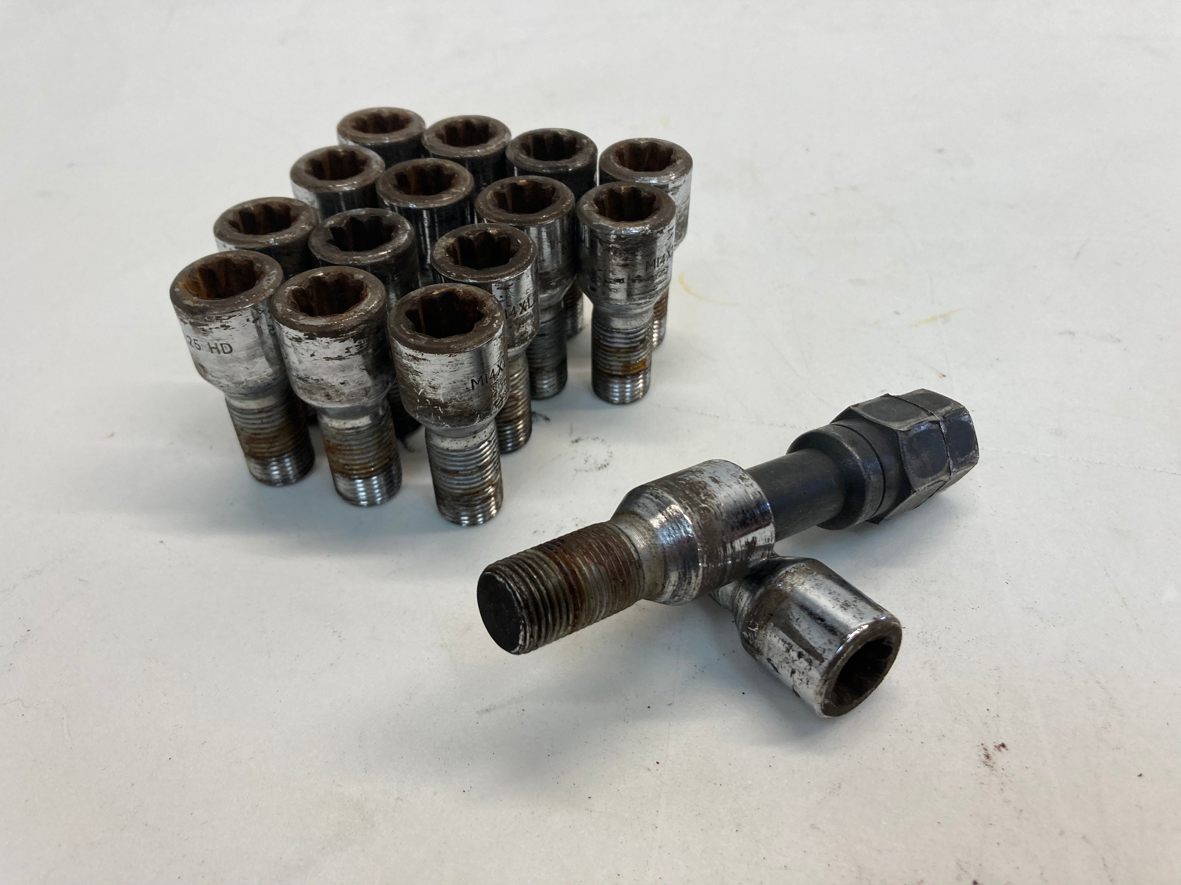 Mini Cooper Wheel Lock Bolt Set M14x1.25 416 – ALLMAG Auto Parts