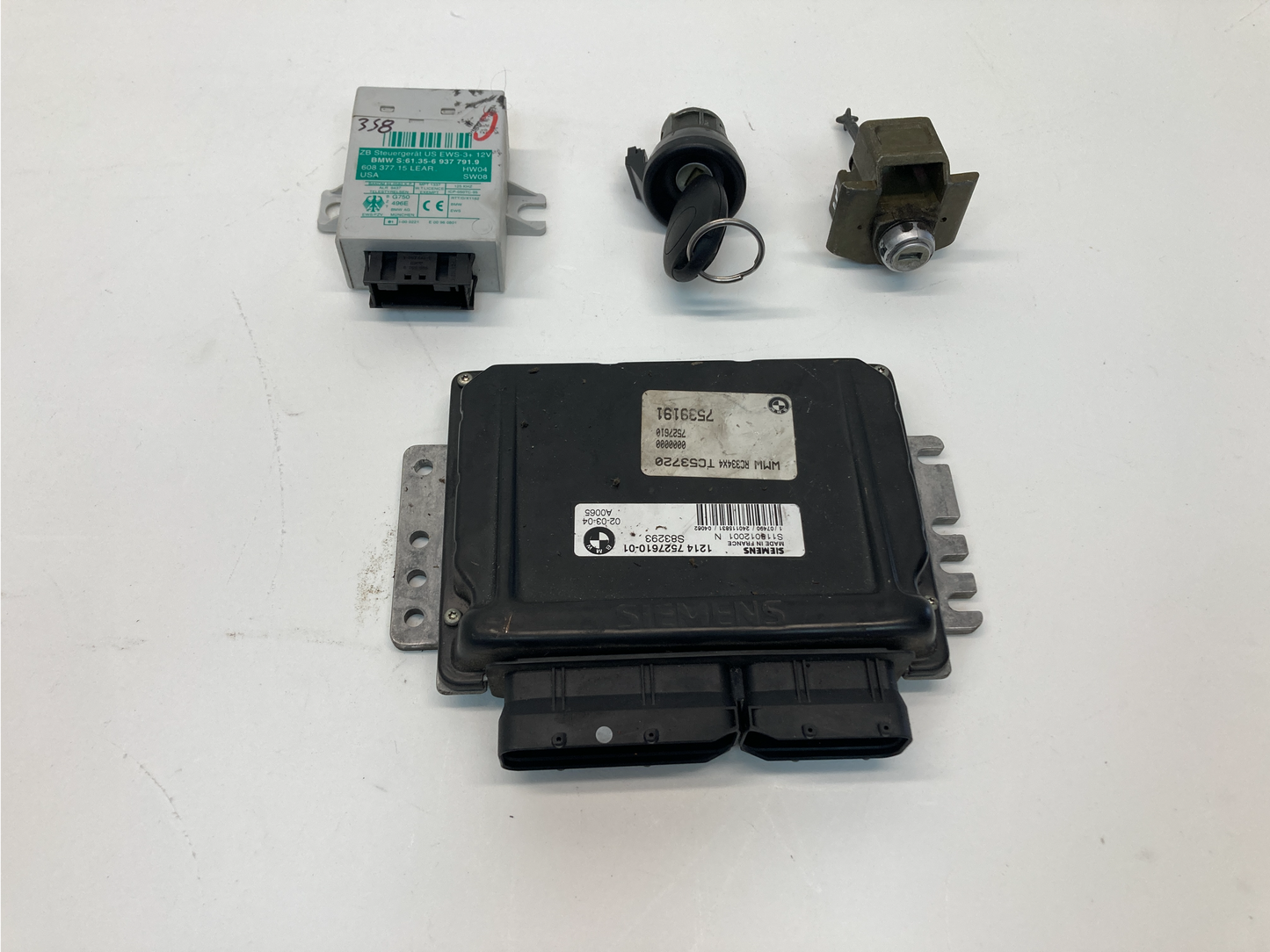 Mini Cooper Base DME and Key Set Manual W10 12147520019 05-08 R50 R52 511