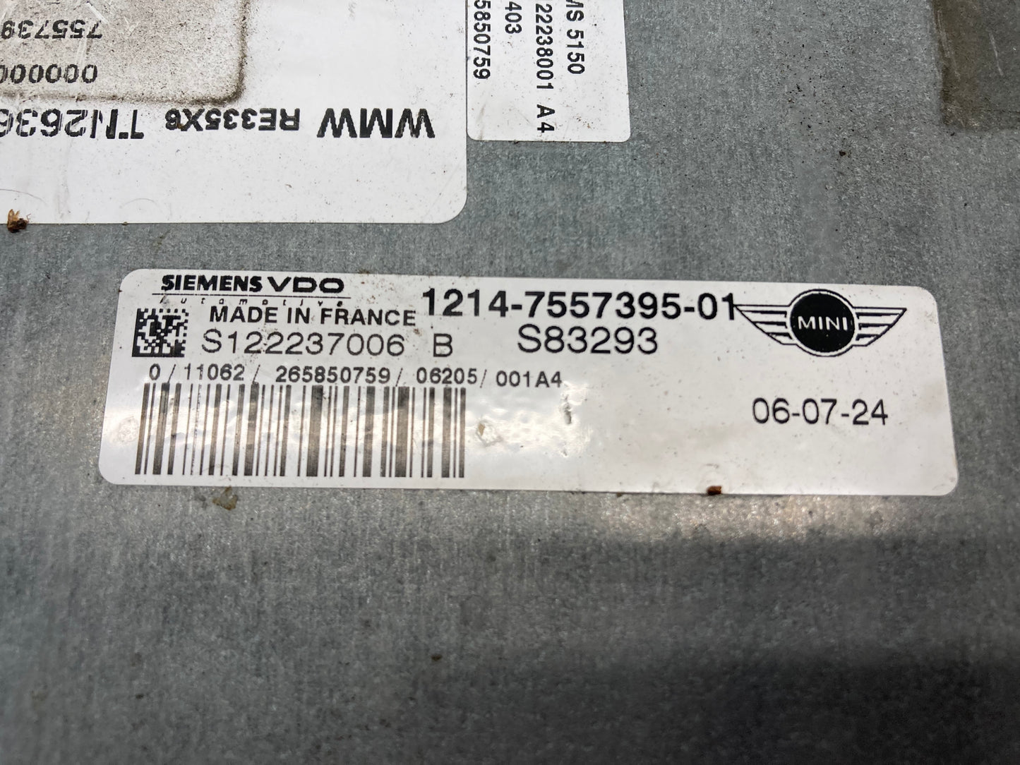Mini Cooper S DME and Key Set Manual New Key W11 12147557395 05-08 R52 R53 426
